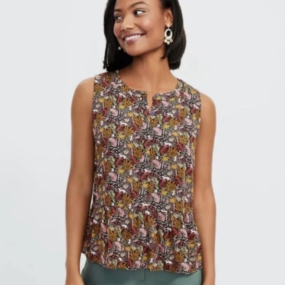 *NWT* LOFT Paradise Henley Peplum Shell